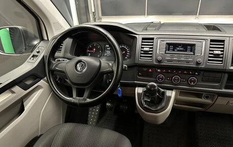 Volkswagen Caravelle T6 рестайлинг, 2019 год, 2 150 000 рублей, 11 фотография