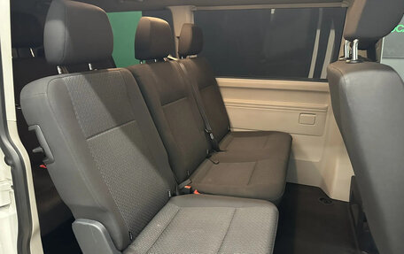 Volkswagen Caravelle T6 рестайлинг, 2019 год, 2 150 000 рублей, 16 фотография