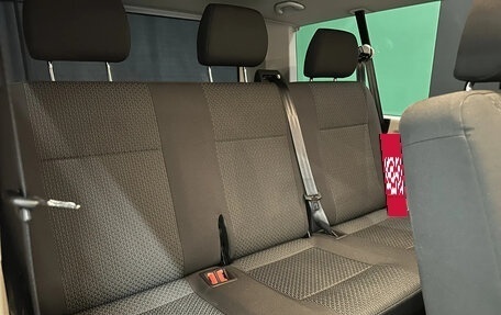 Volkswagen Caravelle T6 рестайлинг, 2019 год, 2 150 000 рублей, 14 фотография