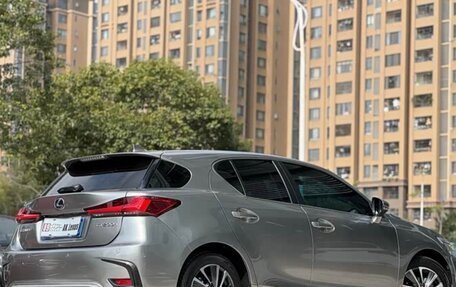 Lexus CT I рестайлинг, 2017 год, 1 900 000 рублей, 4 фотография