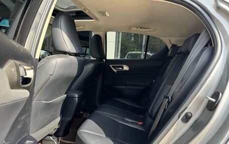 Lexus CT I рестайлинг, 2017 год, 1 900 000 рублей, 11 фотография