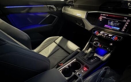 Audi Q3, 2022 год, 3 000 000 рублей, 8 фотография