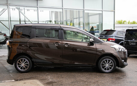 Toyota Sienta II, 2016 год, 985 000 рублей, 6 фотография