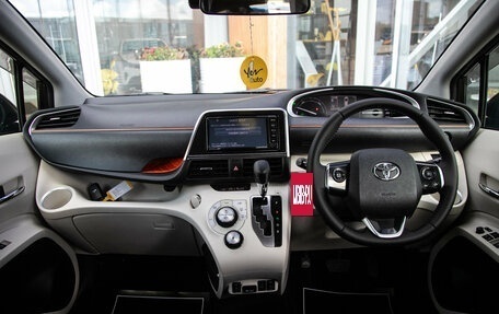 Toyota Sienta II, 2016 год, 985 000 рублей, 16 фотография