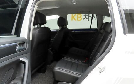 Volkswagen Tiguan II, 2023 год, 3 026 000 рублей, 14 фотография