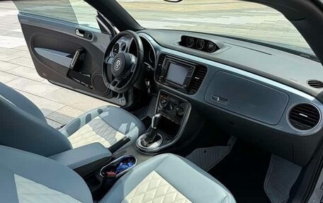 Volkswagen Beetle, 2019 год, 1 310 333 рублей, 9 фотография