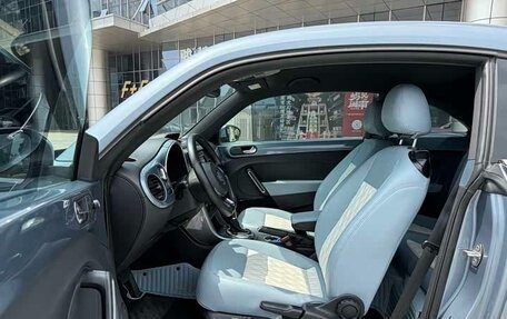 Volkswagen Beetle, 2019 год, 1 310 333 рублей, 12 фотография