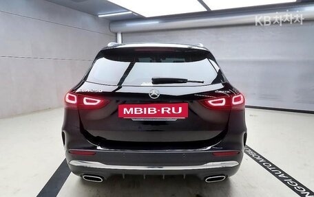Mercedes-Benz GLA, 2021 год, 1 955 000 рублей, 3 фотография
