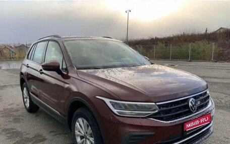 Volkswagen Tiguan II, 2021 год, 3 200 000 рублей, 1 фотография