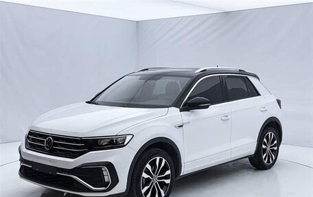 Volkswagen T-Roc I, 2023 год, 1 460 000 рублей, 1 фотография