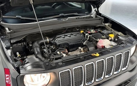 Jeep Renegade I рестайлинг, 2022 год, 1 350 000 рублей, 6 фотография