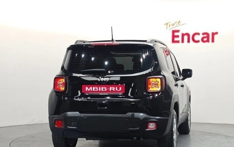 Jeep Renegade I рестайлинг, 2022 год, 1 350 000 рублей, 4 фотография
