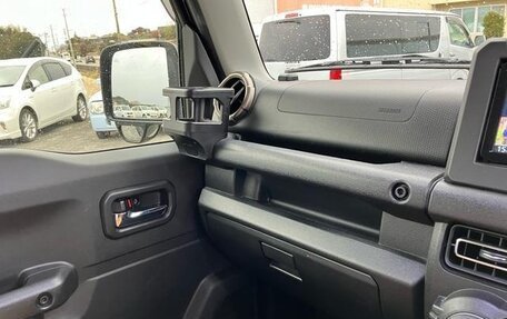 Suzuki Jimny, 2022 год, 1 750 000 рублей, 17 фотография