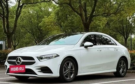 Mercedes-Benz A-Класс, 2022 год, 1 680 000 рублей, 3 фотография