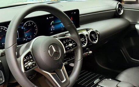 Mercedes-Benz A-Класс, 2022 год, 1 680 000 рублей, 7 фотография