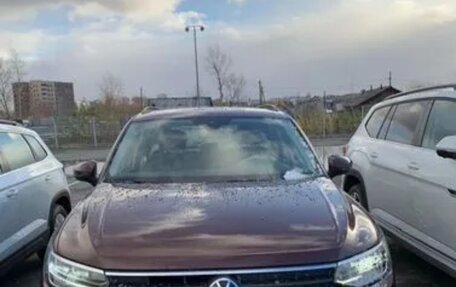 Volkswagen Tiguan II, 2021 год, 3 200 000 рублей, 4 фотография