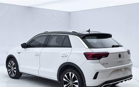 Volkswagen T-Roc I, 2023 год, 1 460 000 рублей, 8 фотография