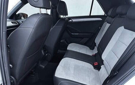 Volkswagen T-Roc I, 2023 год, 1 460 000 рублей, 18 фотография