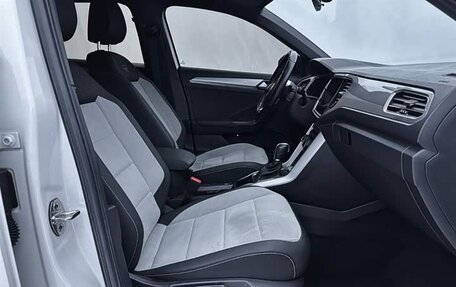 Volkswagen T-Roc I, 2023 год, 1 460 000 рублей, 16 фотография