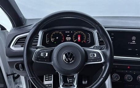 Volkswagen T-Roc I, 2023 год, 1 460 000 рублей, 11 фотография