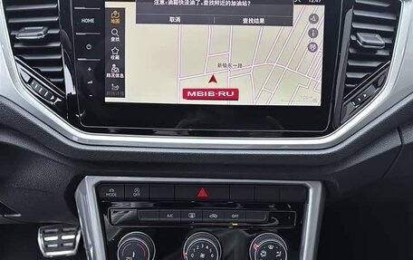 Volkswagen T-Roc I, 2023 год, 1 460 000 рублей, 13 фотография