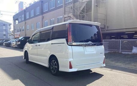 Toyota Noah III, 2020 год, 1 812 000 рублей, 4 фотография