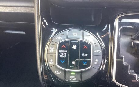 Toyota Noah III, 2020 год, 1 812 000 рублей, 11 фотография