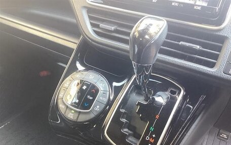 Toyota Noah III, 2020 год, 1 812 000 рублей, 12 фотография