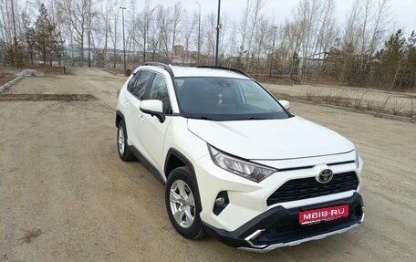 Toyota RAV4, 2020 год, 2 800 000 рублей, 1 фотография