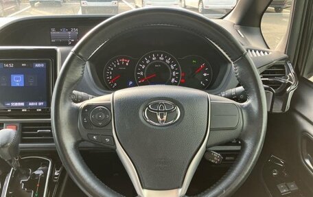 Toyota Noah III, 2021 год, 1 821 000 рублей, 7 фотография