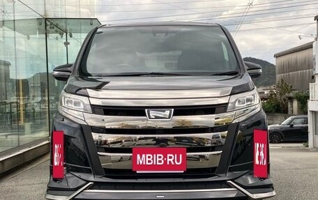 Toyota Noah III, 2021 год, 1 821 000 рублей, 2 фотография