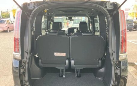 Toyota Noah III, 2021 год, 1 821 000 рублей, 20 фотография