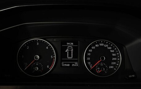 Volkswagen Multivan T6 рестайлинг, 2019 год, 4 150 000 рублей, 18 фотография