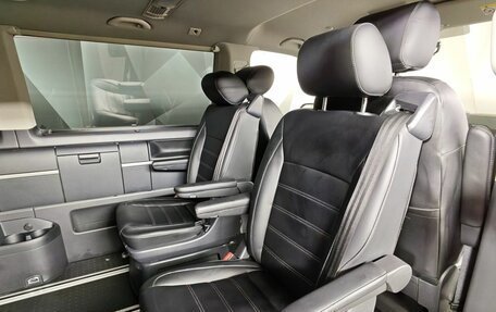 Volkswagen Multivan T6 рестайлинг, 2019 год, 4 150 000 рублей, 16 фотография