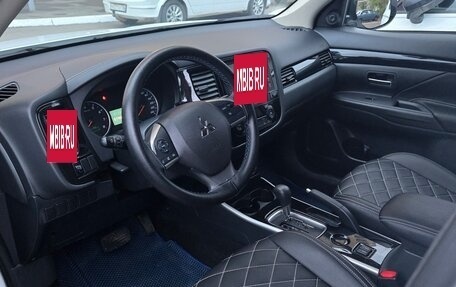 Mitsubishi Outlander III рестайлинг 3, 2022 год, 2 285 000 рублей, 21 фотография