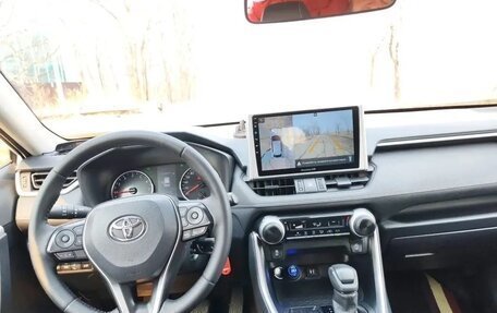 Toyota RAV4, 2020 год, 2 800 000 рублей, 11 фотография