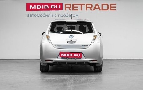 Nissan Leaf I, 2017 год, 729 000 рублей, 7 фотография