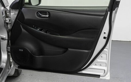 Nissan Leaf I, 2017 год, 729 000 рублей, 11 фотография