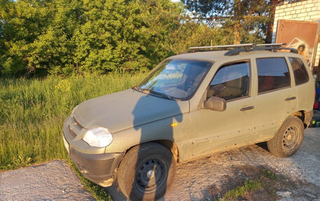 Chevrolet Niva I рестайлинг, 2011 год, 290 000 рублей, 2 фотография