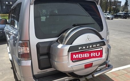 Mitsubishi Pajero IV, 2011 год, 2 100 000 рублей, 3 фотография