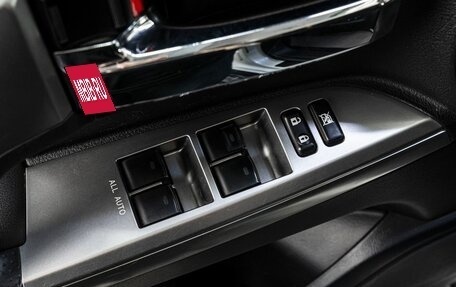 Toyota Land Cruiser 200, 2012 год, 3 650 000 рублей, 12 фотография