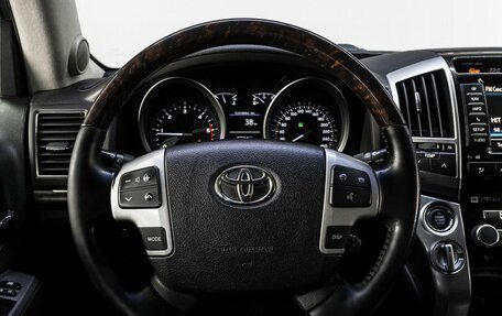 Toyota Land Cruiser 200, 2012 год, 3 650 000 рублей, 21 фотография