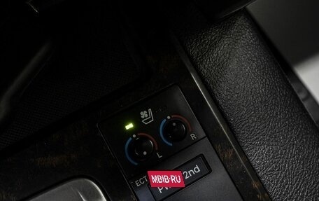 Toyota Land Cruiser 200, 2012 год, 3 650 000 рублей, 24 фотография