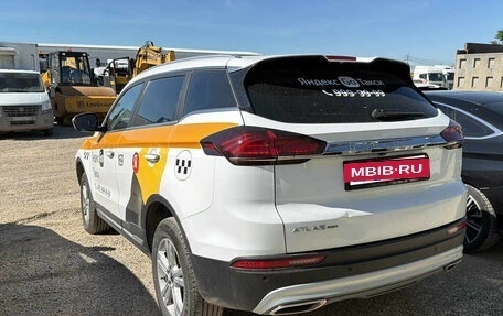 Geely Atlas, 2023 год, 1 280 000 рублей, 3 фотография