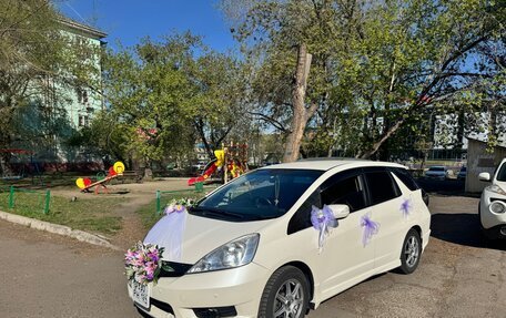 Honda Fit Shuttle I рестайлинг, 2011 год, 900 000 рублей, 3 фотография
