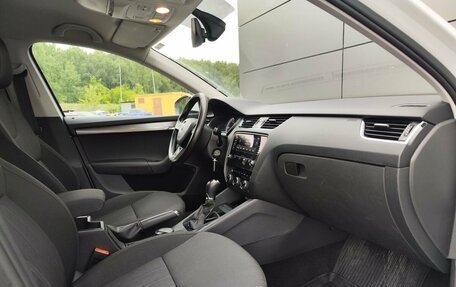 Skoda Octavia, 2017 год, 1 900 000 рублей, 13 фотография
