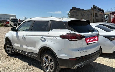 Geely Atlas, 2023 год, 1 220 000 рублей, 3 фотография