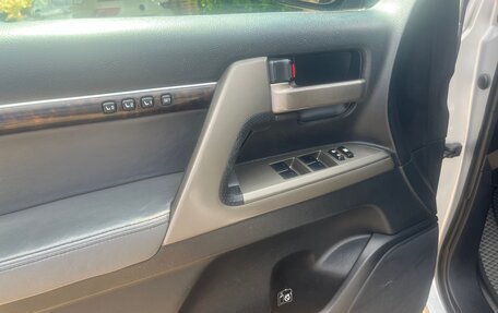 Toyota Land Cruiser 200, 2008 год, 2 150 000 рублей, 11 фотография