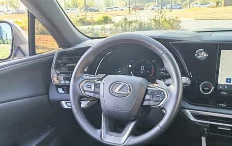 Lexus RX IV рестайлинг, 2025 год, 7 900 000 рублей, 11 фотография