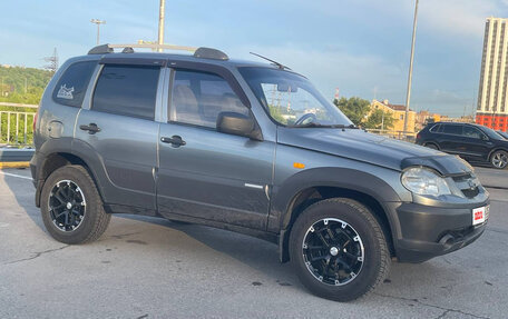 Chevrolet Niva I рестайлинг, 2010 год, 550 000 рублей, 7 фотография